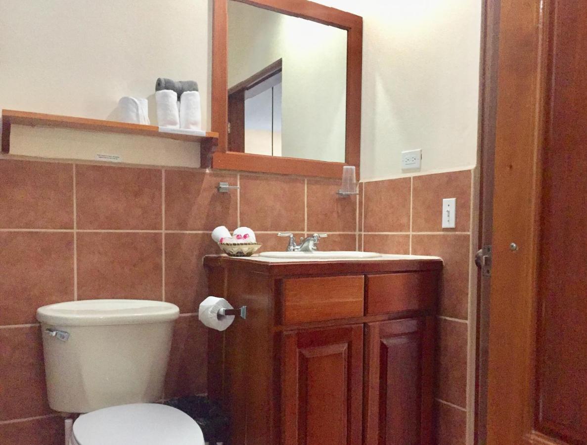 Pura Vida Inn Caye Caulker Eksteriør billede
